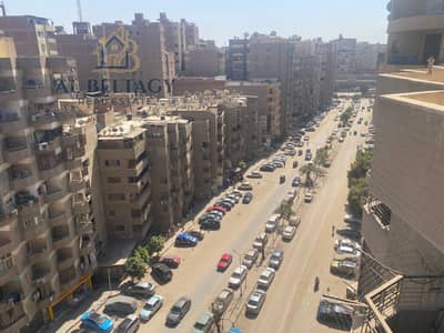 شقة بالروف جاردن للبيع مرخصة فيو مفتوح بالكامل بموقع خدمي محوري متميز ع ش الشيشيني بالمريوطية فيصل