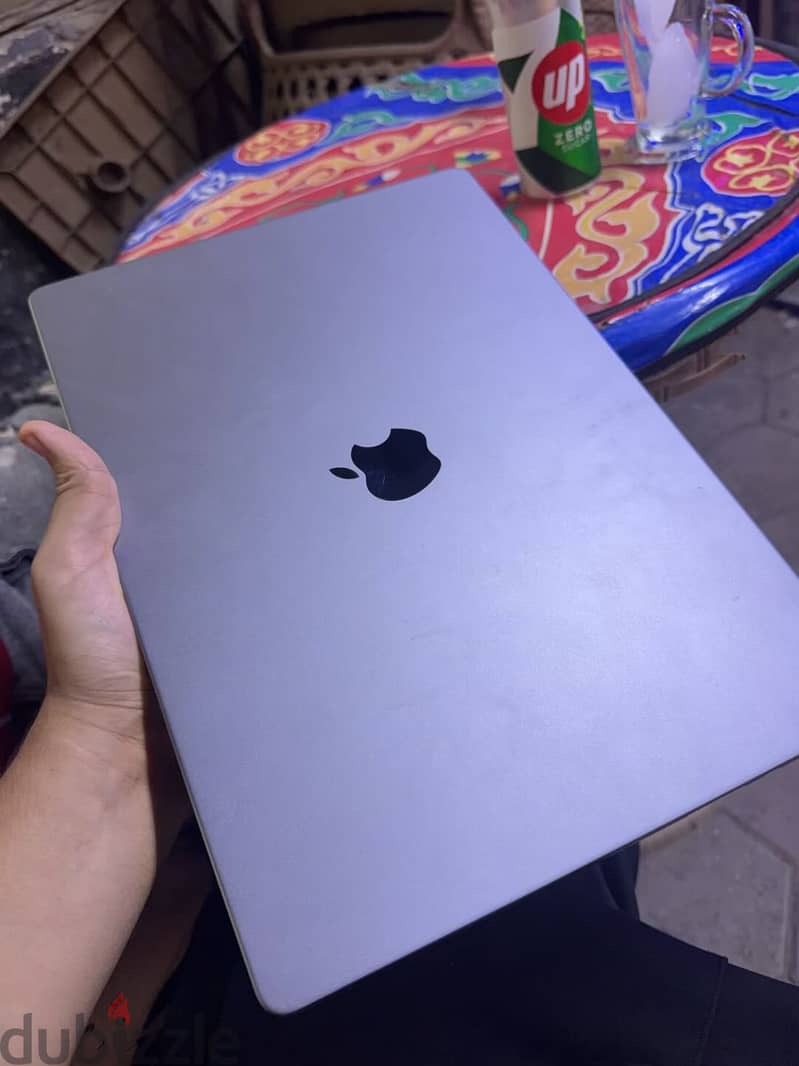 MacBook 16 inch 32 ram 1 tera 3