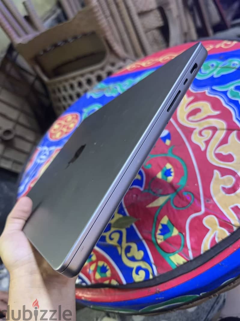 MacBook 16 inch 32 ram 1 tera 5