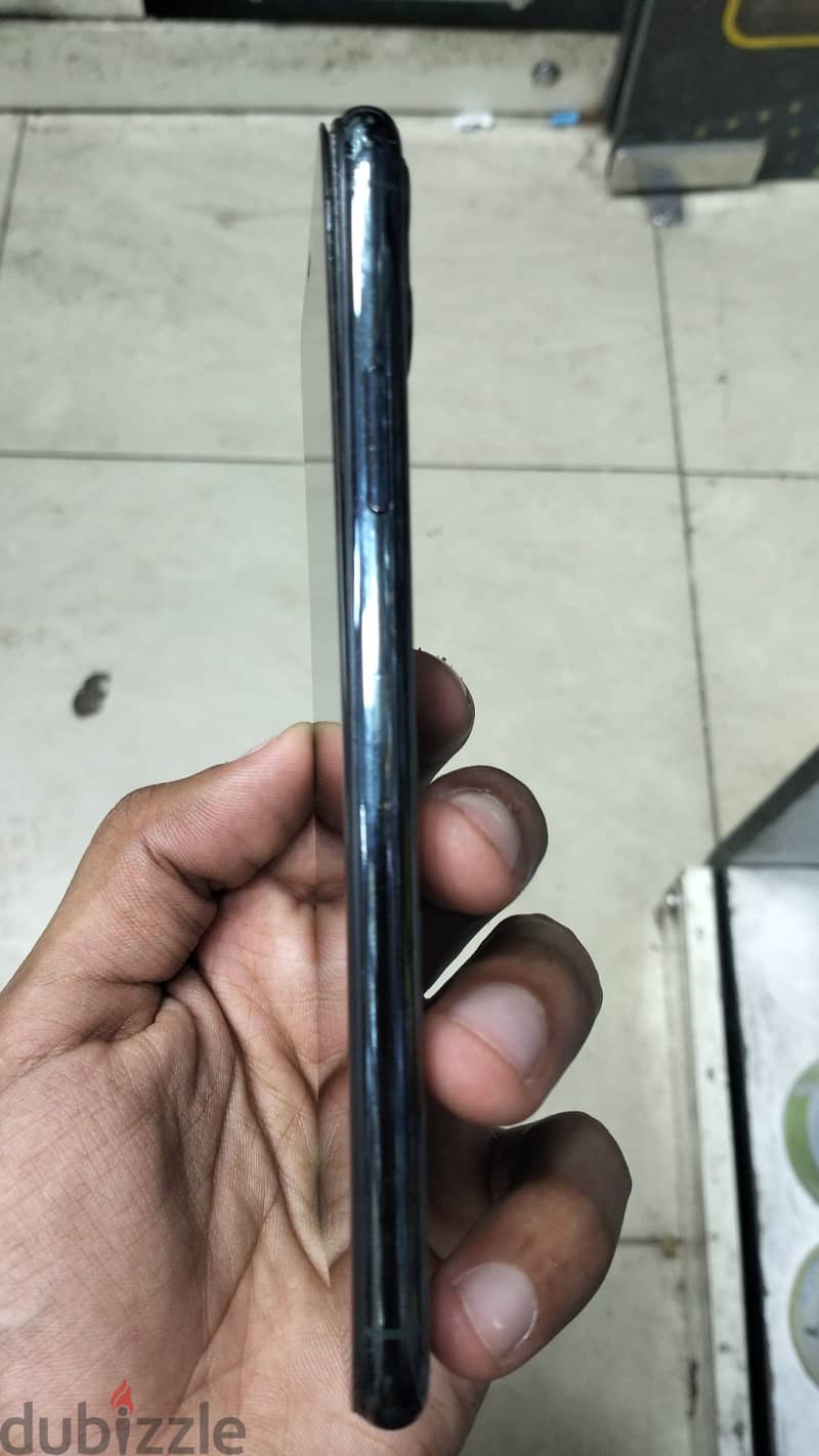 Apple - iPhone 11 Pro Max 4