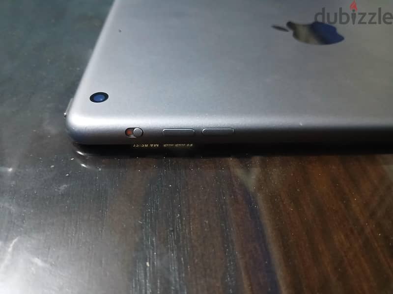 IPad Mini 3 (from kuwait) 4