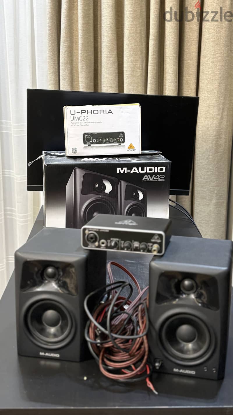 M-audio AV42 studio monitors + UMC22 audio Interface 3