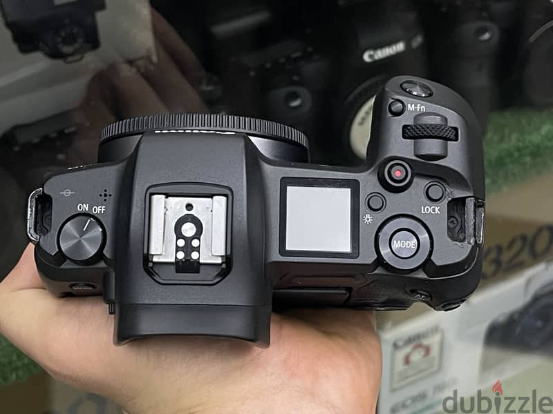 Canon R 1