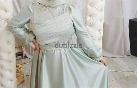 فستان بحاله جيده للبيع