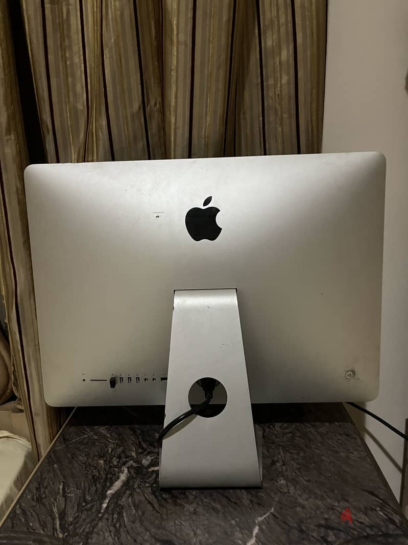 كمبيوتر i-mac 2