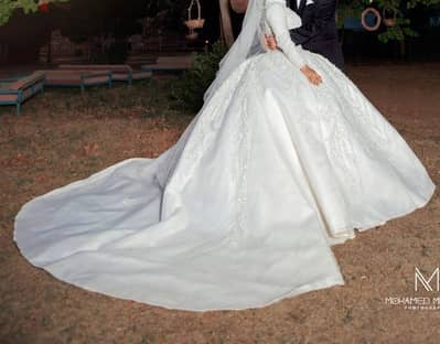 فستان زفاف