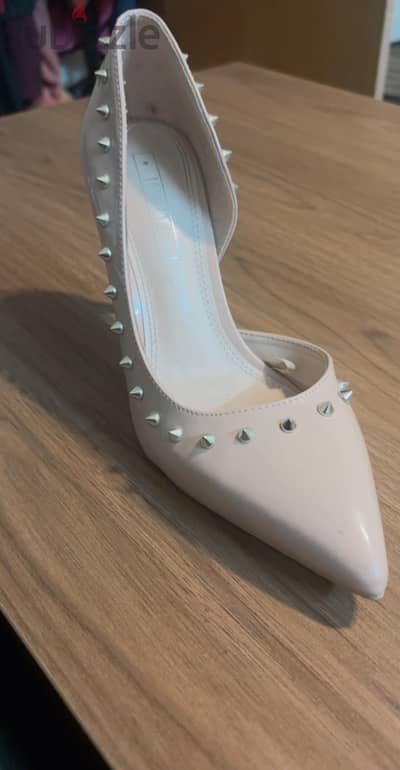 Long heels ' 40 feet