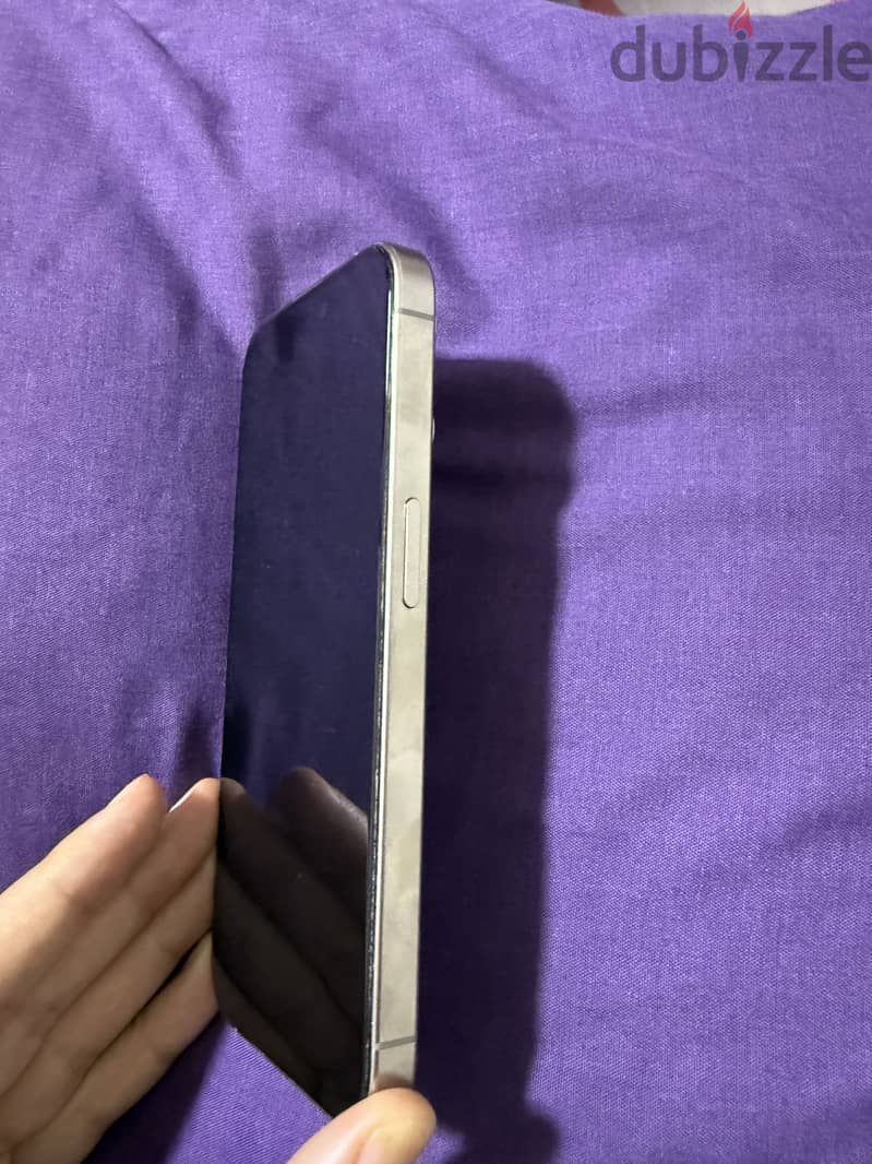 Apple - iPhone 15 Pro 2
