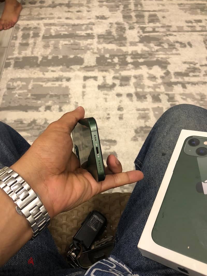 Apple - iPhone 13 2
