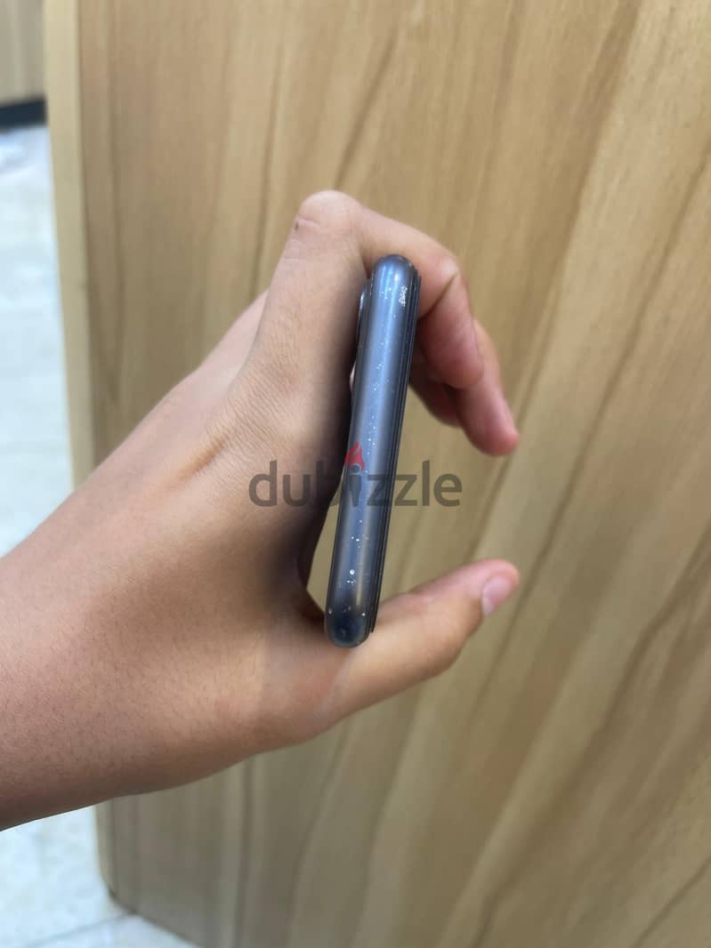 Apple - iPhone 11 5