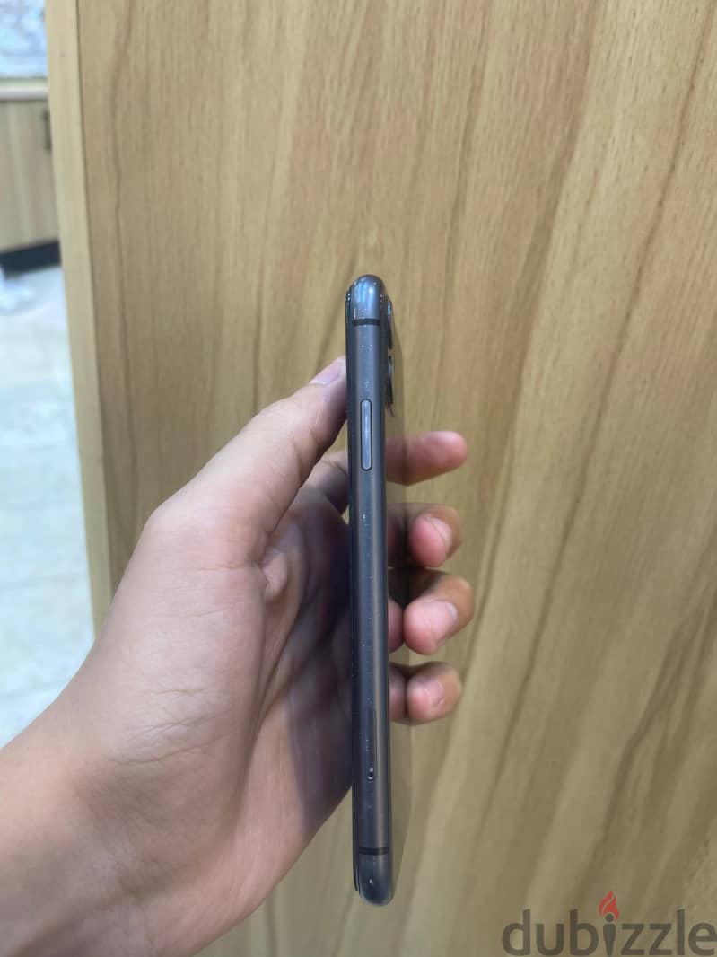 Apple - iPhone 11 6