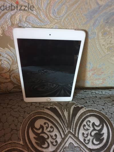 ميني 3 (iPad mini 3) مساحة 16 جيجا - يدعم شريحة وواي فاي - حالة ممتازة