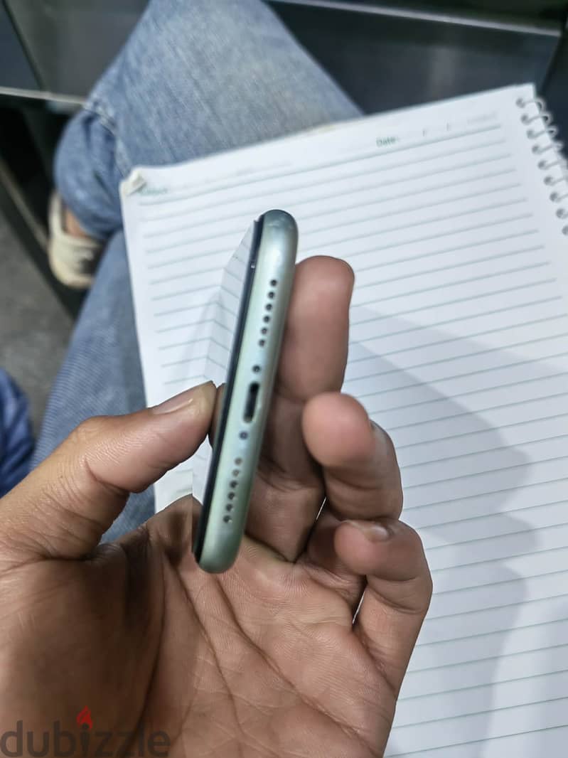 آبل - آيفون 11 4