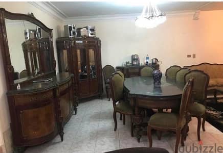 سفرة أنتيك خشب زان طبيعي بترابيزة رخام وكراسي – حالة ممتازة