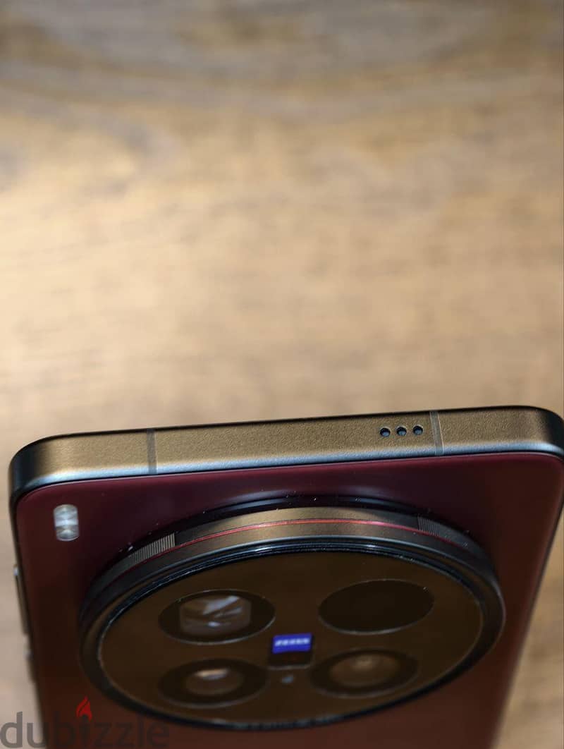 Vivo X200 Ultra 5