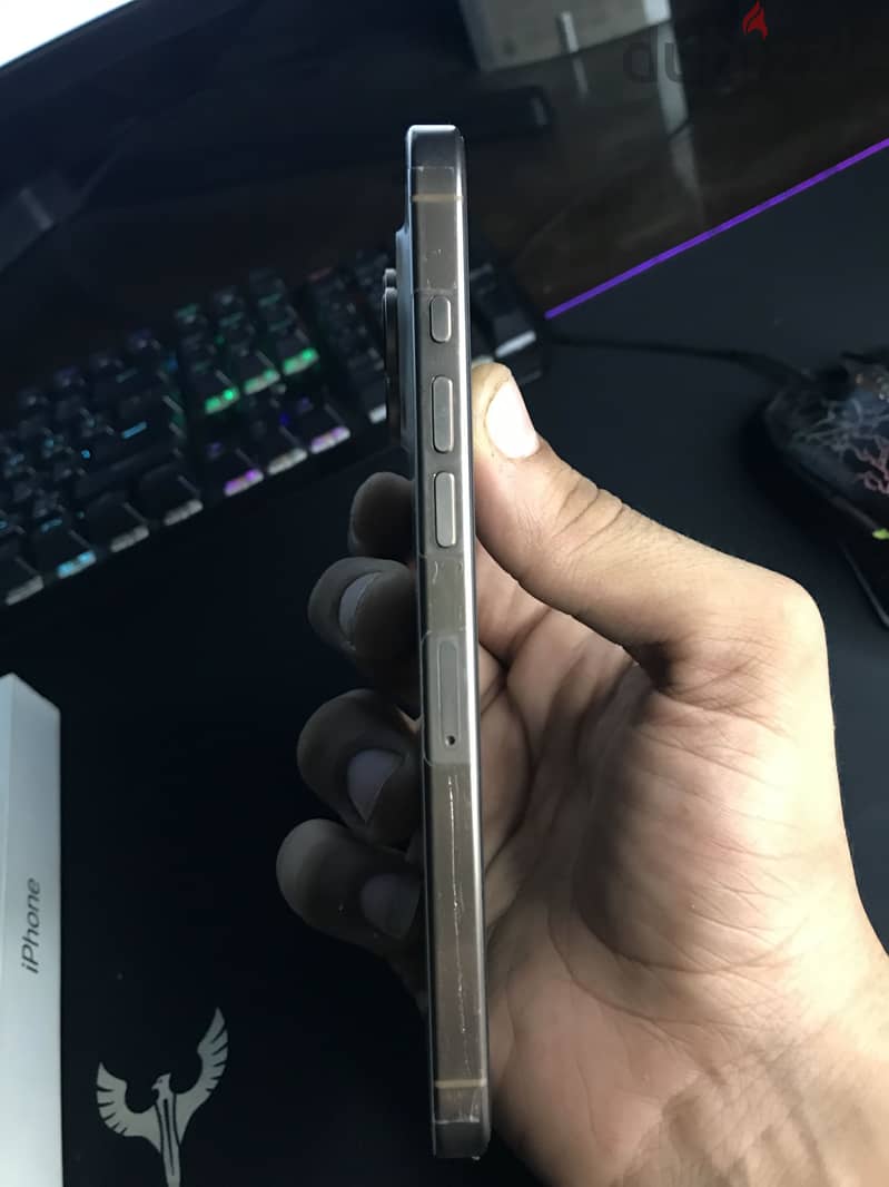 Apple - iPhone 16 Pro Max - ZA 4