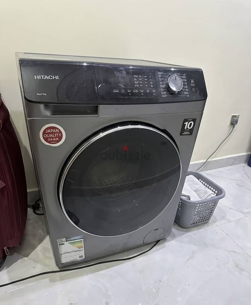 HITACHI 1