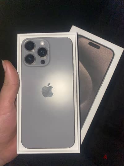 Apple - iPhone 15 Pro Max مطلوب شاشة