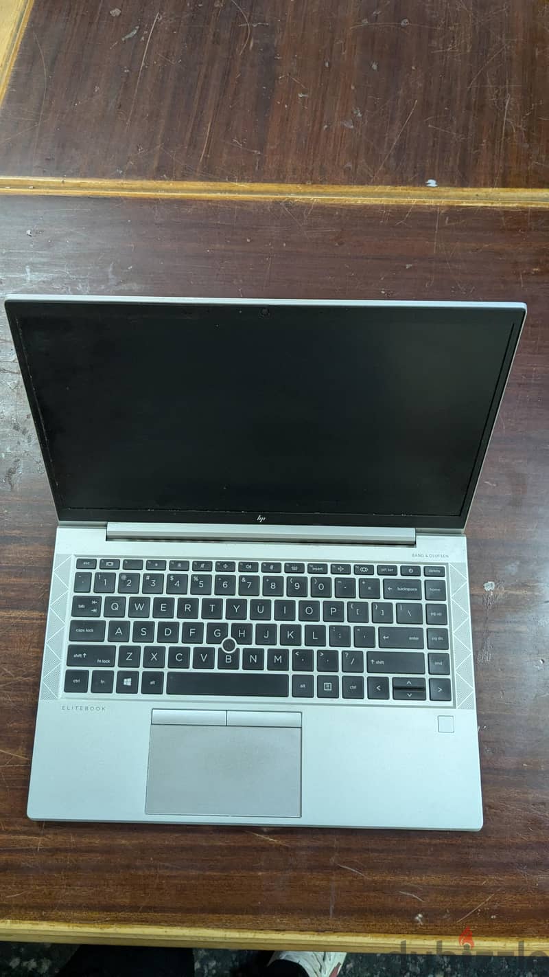 HP Elitebook 845 G8 (Ultraslim) 1