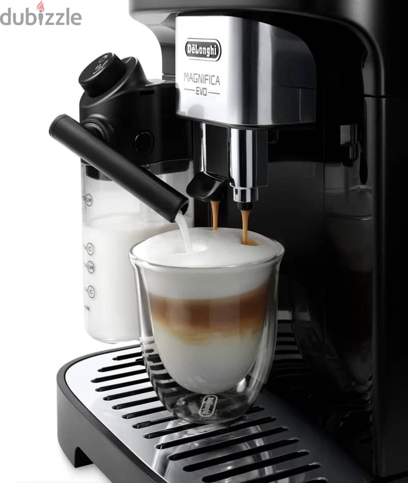 De’Longhi Magnifica automatic espresso machine 1