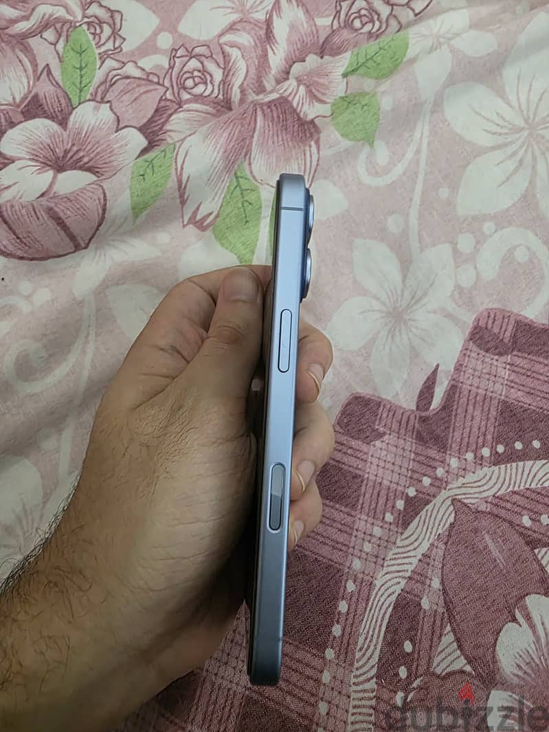Apple - iPhone 17 3
