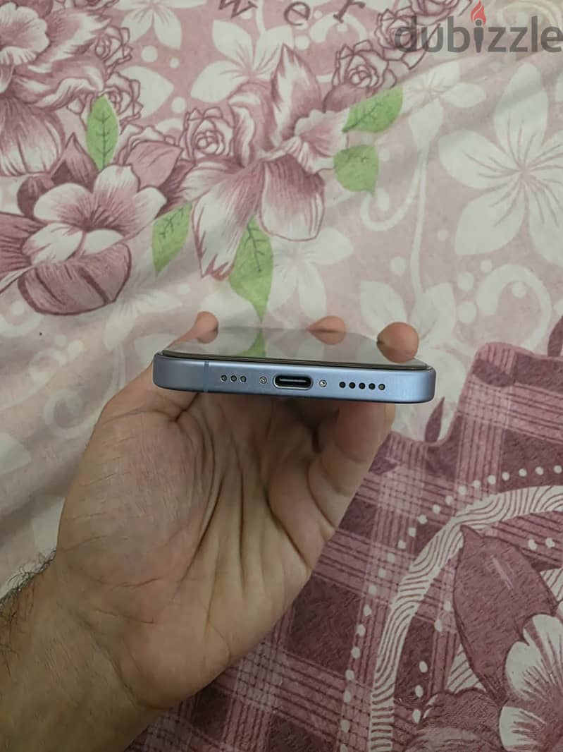 Apple - iPhone 17 4