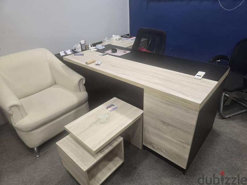 مكاتب عمل خشب مودرن للبيع بحالة ممتازة| Wooden Office Work Desks Sale 2
