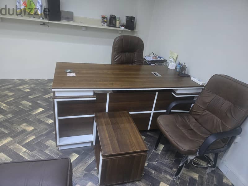 مكاتب عمل خشب مودرن للبيع بحالة ممتازة| Wooden Office Work Desks Sale 4