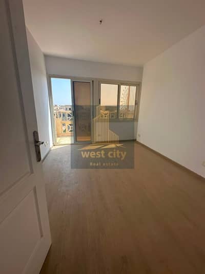 Apartment for rent in compound beverly hills