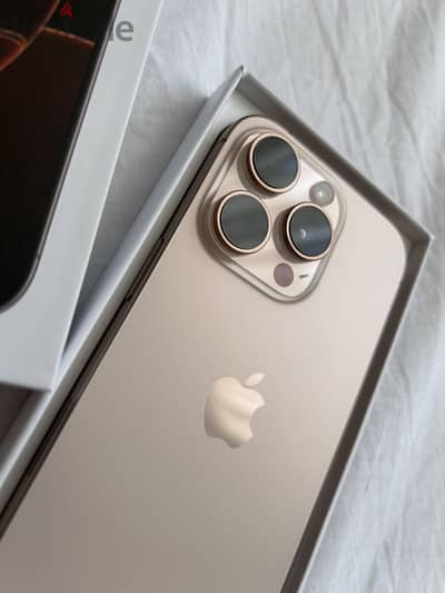 Apple - iPhone 16 Pro Max