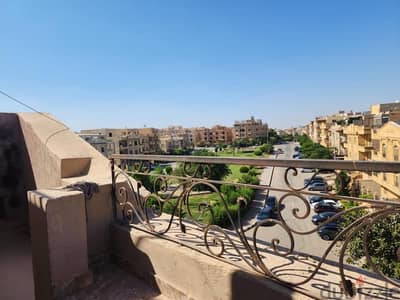 انا مالك الوحده، شقة ٢٠٠م للايجار بالبنفسج فيلات بالتجمع الاول - بحري