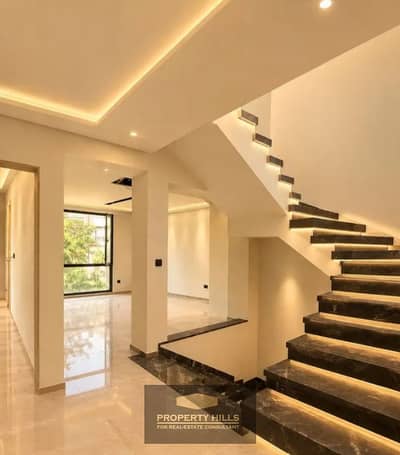Penthouse with a private roof of large area داخل كمبوند Dunes في قلب الشيخ زايد