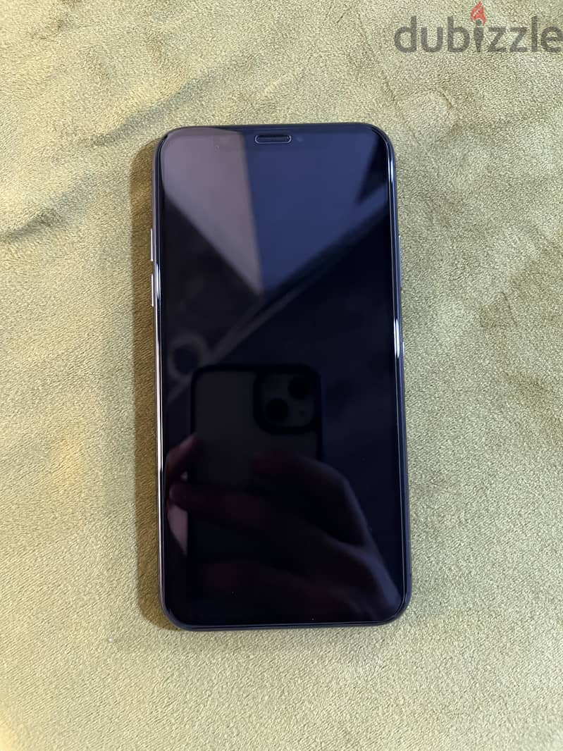 iPhone XS 3