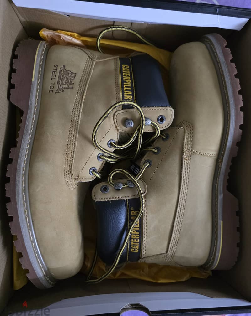 CAT safety boot 4