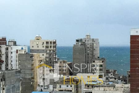 شقة للبيع مرخصة بفيو نادي سبورتنج وبحر جانبي