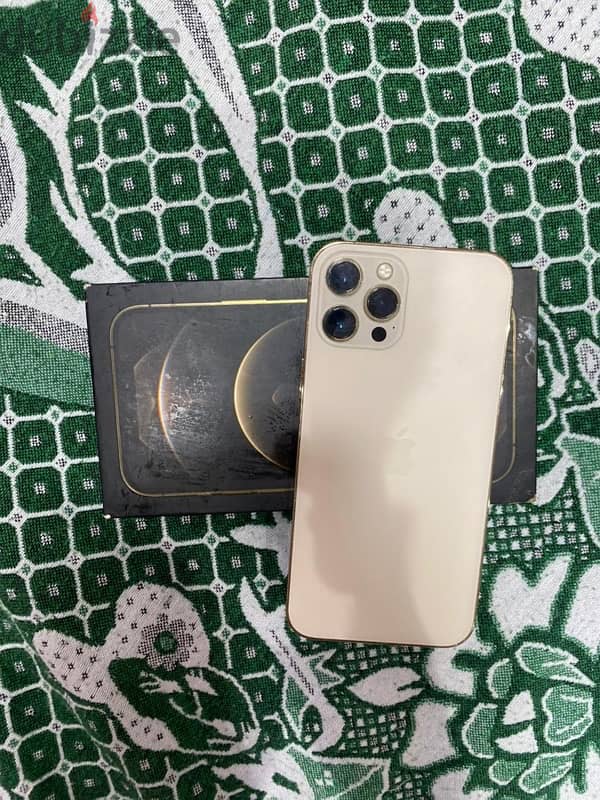 آبل - آيفون 12 برو ماكس 3