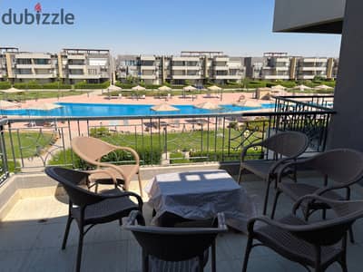 At the best price in Ras Sudr, a chalet with two rooms directly on the swimming pool.