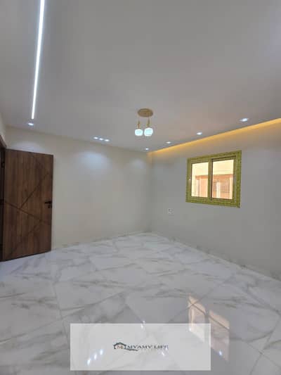 A distinctive second floor apartment, fully finished, 100 m, in the P area of the Pyramids Gardens
