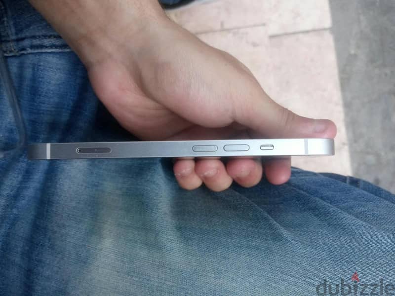 Apple - iPhone 13 5
