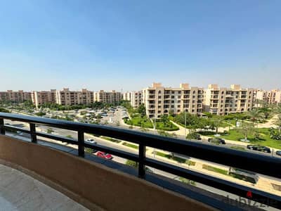 للايجار بالرحاب 1 شقه243م موقع مميز جاهزه للسكن الفورى