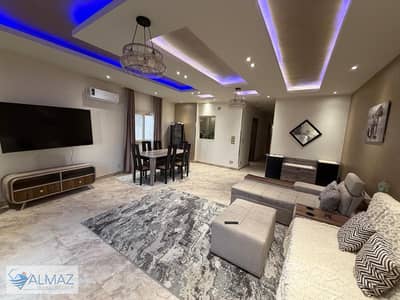 شقه مفروشه 200 متر للايجار في الأندلس 1 في التجمع الخامس بالقرب من  شارع التسعين الجنوبي الرئيسي و  شارع النوادي