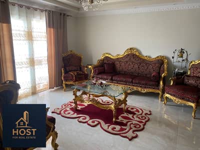 شقة مفروشة بالكامل للإيجار في كمبوند لافي مساحة 140 متر الدور الرابع 3 غرف نوم منهم غرفة ماستر 2 حمام مفروشة بالكامل بفرش راقٍ ومميز تشطيب مميز ووحدة