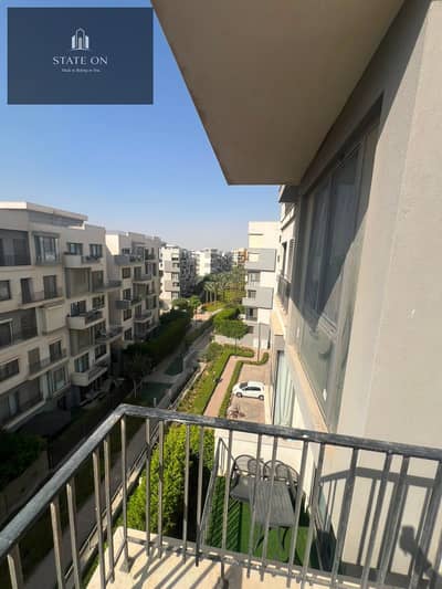 شقة للبيع متشطبة الترا سوبر لوكس بالمطبخ اول سكن 3 غرف بسعر مغرى جاهزة على المعاينة والسكن فورا فى كمبوند ايستاون سوديك بجوار الجامعة الامريكية