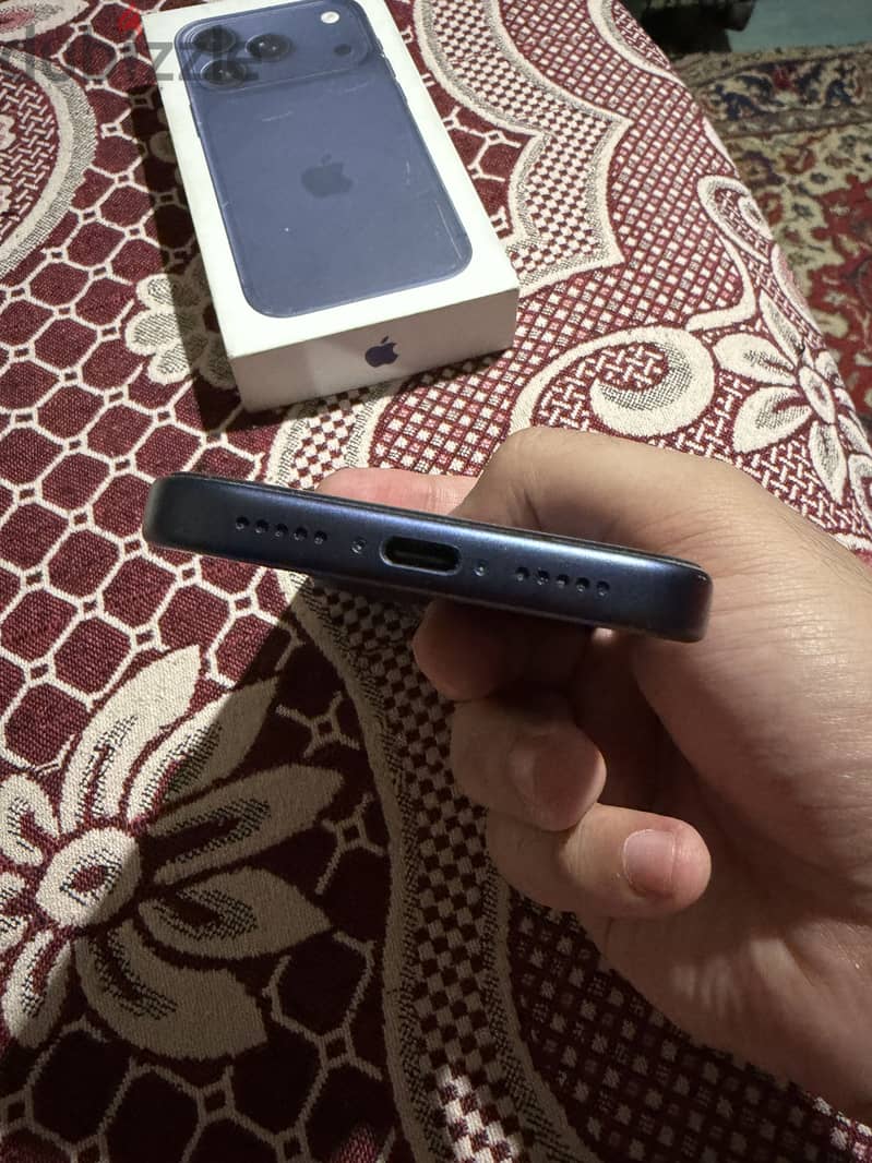 Apple - iPhone 17 Pro 4