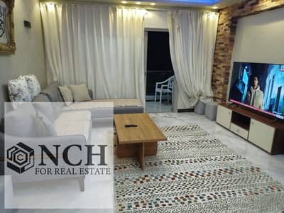 **شقة مفروشة للإيجار في Galleria Moon Valley | 130 متر**  فرصة مميزة للإيجار داخل **Galleria Moon Valley**، شقة راقية بمساحة **130 متر مربع**