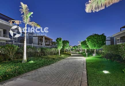 شقة فاخرة 264م مفروشة أول سكن للإيجار بـCFC