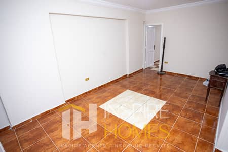 Licensed Apartment for Sale – Completely Open Views