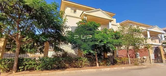 Fully finished standalone resale villa in Maxim Compound—ready to move and an exceptional price.