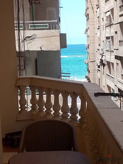 Furnished apartment for daily rent by the sea