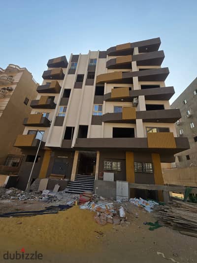 Apartment for sale, ground floor. 100m in the first neighborhood. Central plateau.